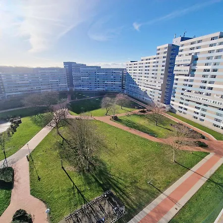Apartment B09-001